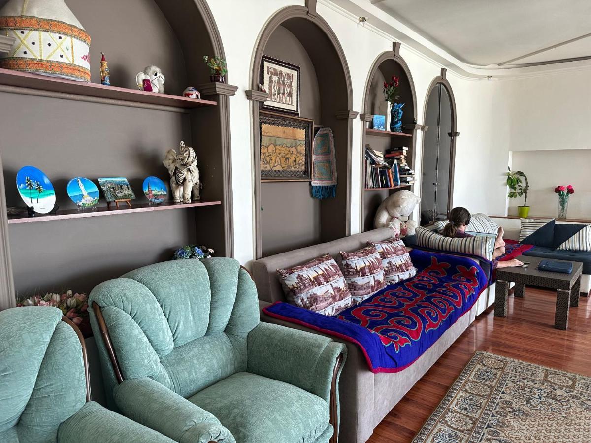 Tunduk Hostel Bishkek Ngoại thất bức ảnh