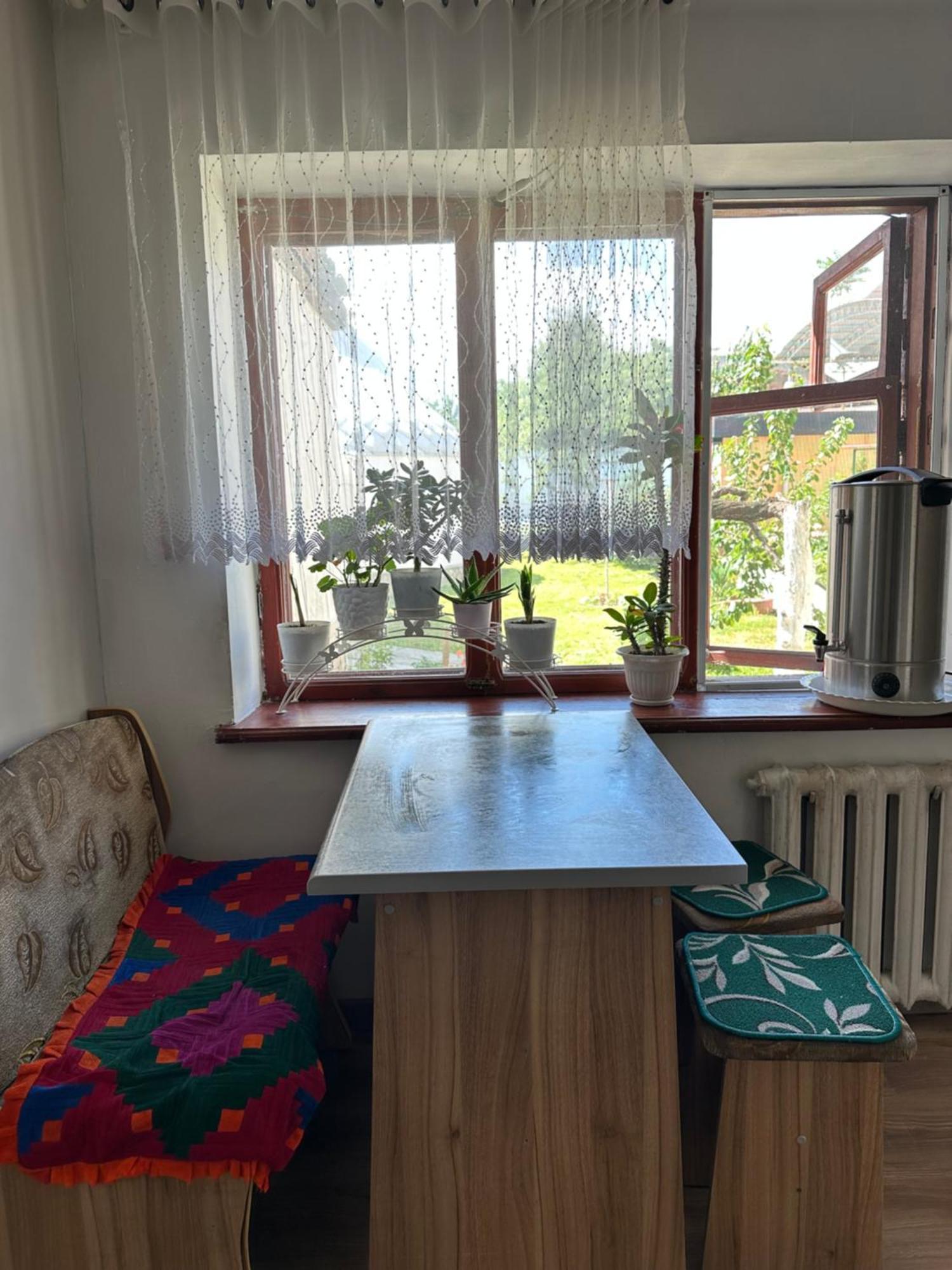 Tunduk Hostel Bishkek Ngoại thất bức ảnh