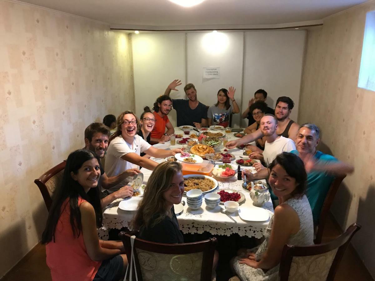 Tunduk Hostel Bishkek Ngoại thất bức ảnh